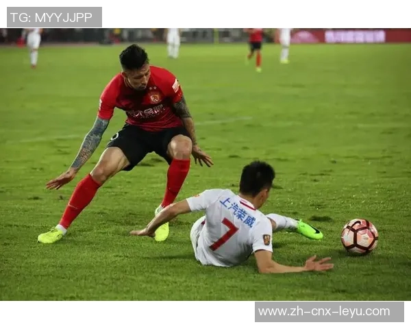 恒大与东方球迷激情对决球场内外的热血与情感交织